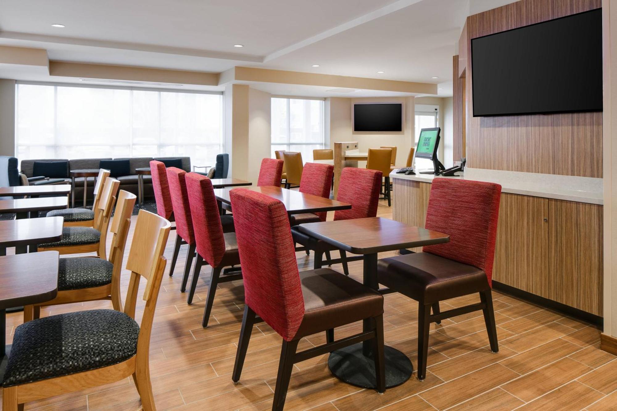 Towneplace Suites By Marriott Kansas City Airport Exterior foto