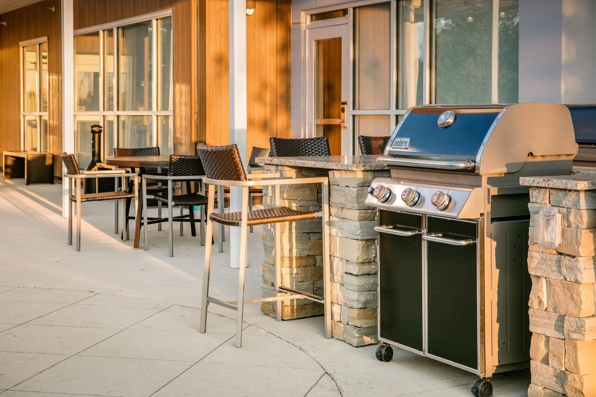 Towneplace Suites By Marriott Kansas City Airport Exterior foto